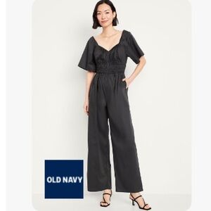 NEW OLD NAVY Elegant Smocked Waist Wide-Leg Black Jumpsuit Medium